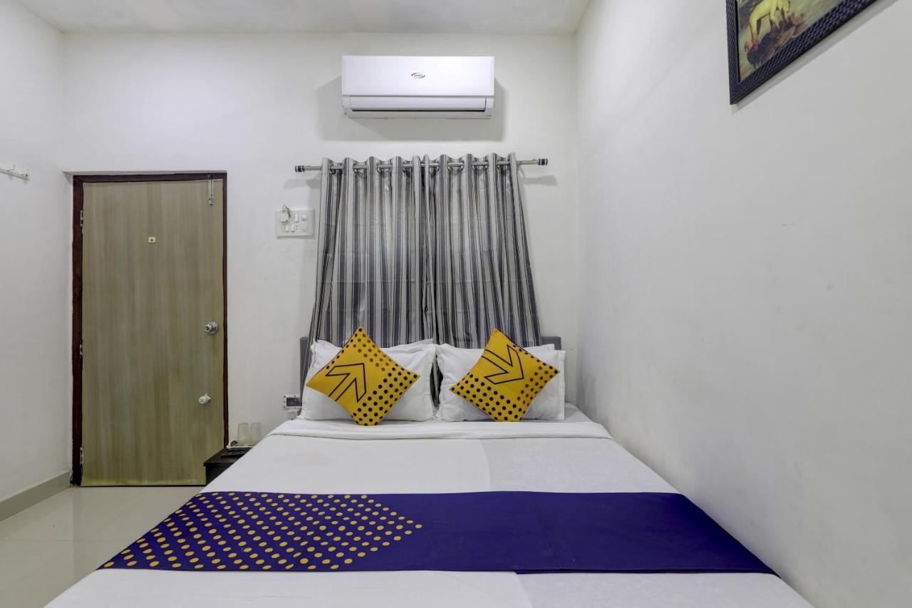 Spot On 71130 Hotel Shiv Krupa Anjar Экстерьер фото